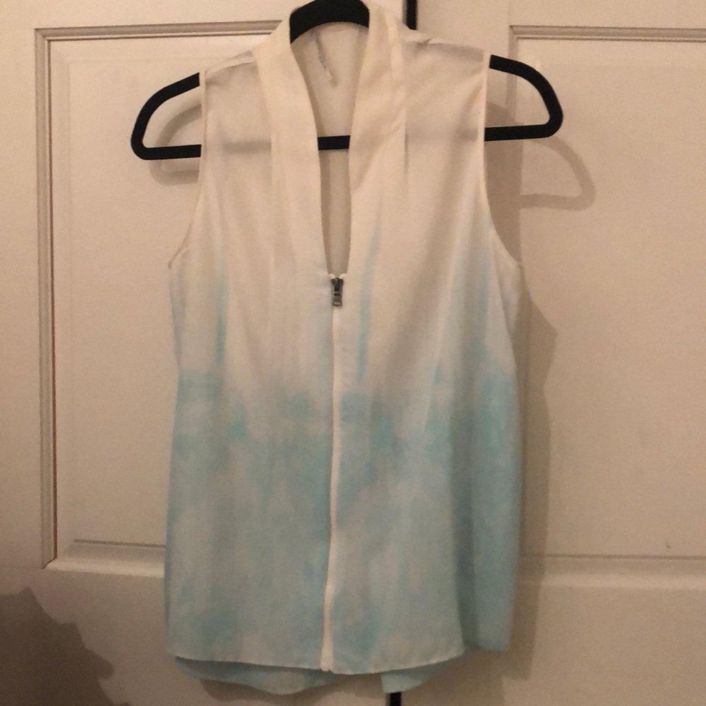 Tahari sky blue and white sleeveless blouse